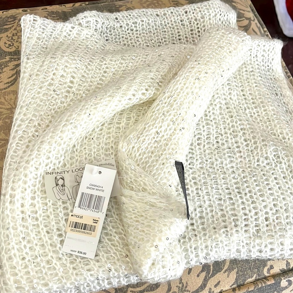 Infinity loop scarf from macys. NWT in snow white with sparkles